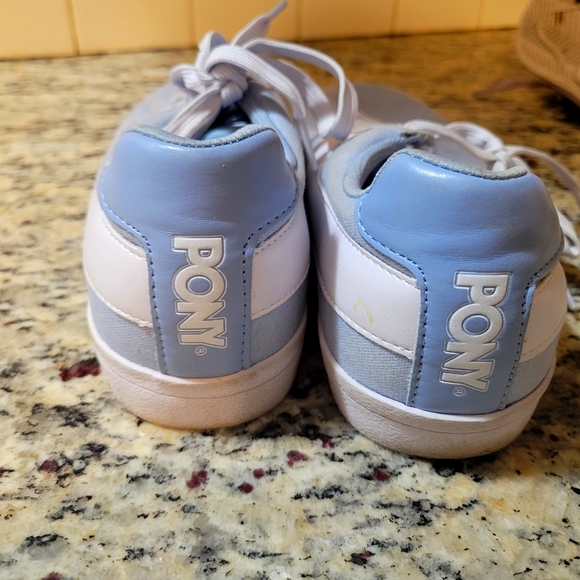 Womens Pony Sneakers - Picture 3 of 5